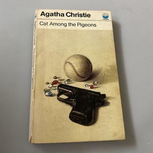5 for $30 Cat Among the Pigeons - Agatha Christie Paperback book (Fontana 1974)